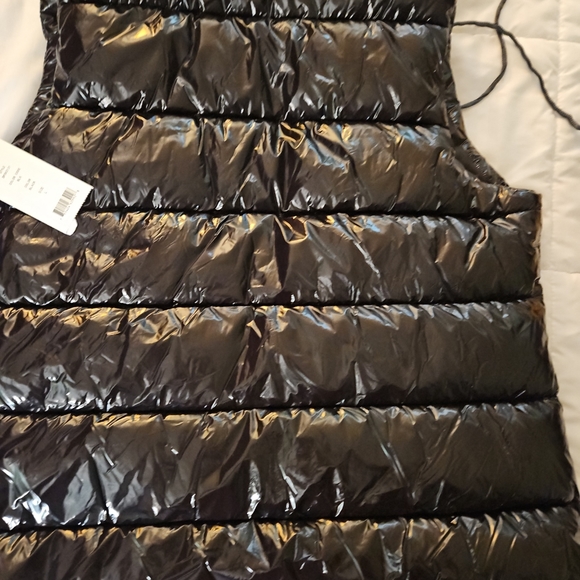 DKNY Women's   Jacket & Coat In Nylon Down Vest - Picture 2 of 3